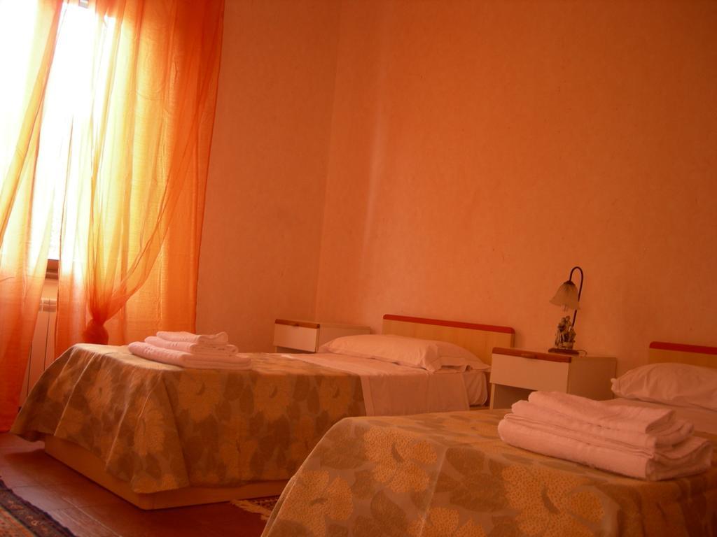 Vacanze Deaf Rome Bilik gambar