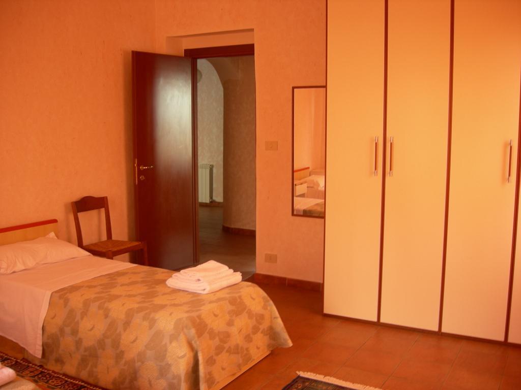 Vacanze Deaf Rome Bilik gambar